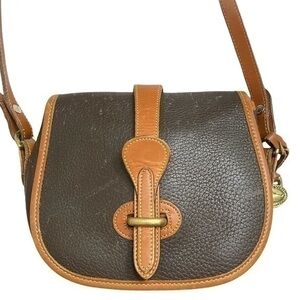 Dooney and Bourne pre tag vintage mini crossbody bag